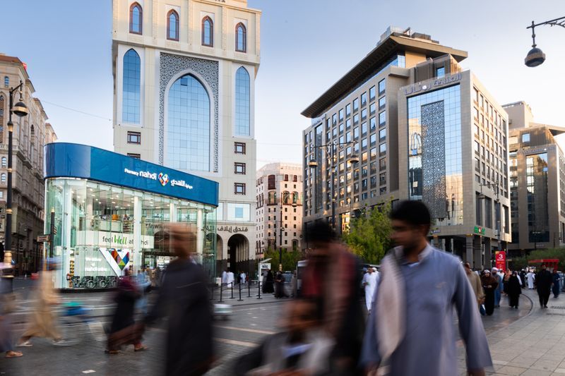 Pedestrian movement around Al Manakha in Madinah